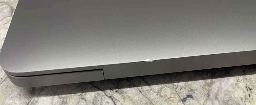 Macbook Pro 16 a2141 i9 Intel SSD 1tb ОЗП 16 8 ядер