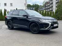 Mitsubishi Outlander 7 osób SKÓRA led kamery 360 PIĘKNY
