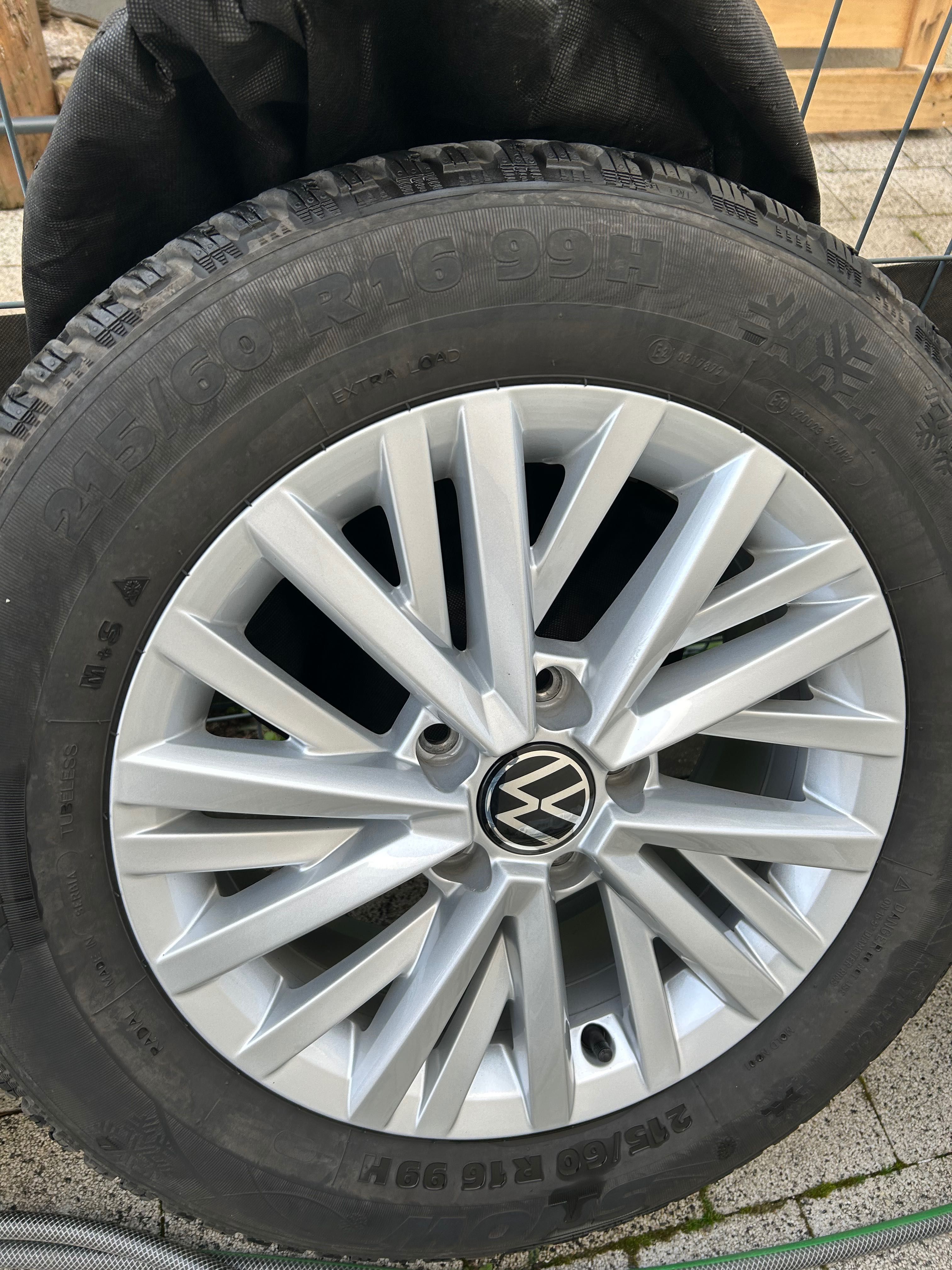 Felgi VW 16 cali 5x 112 z oponami