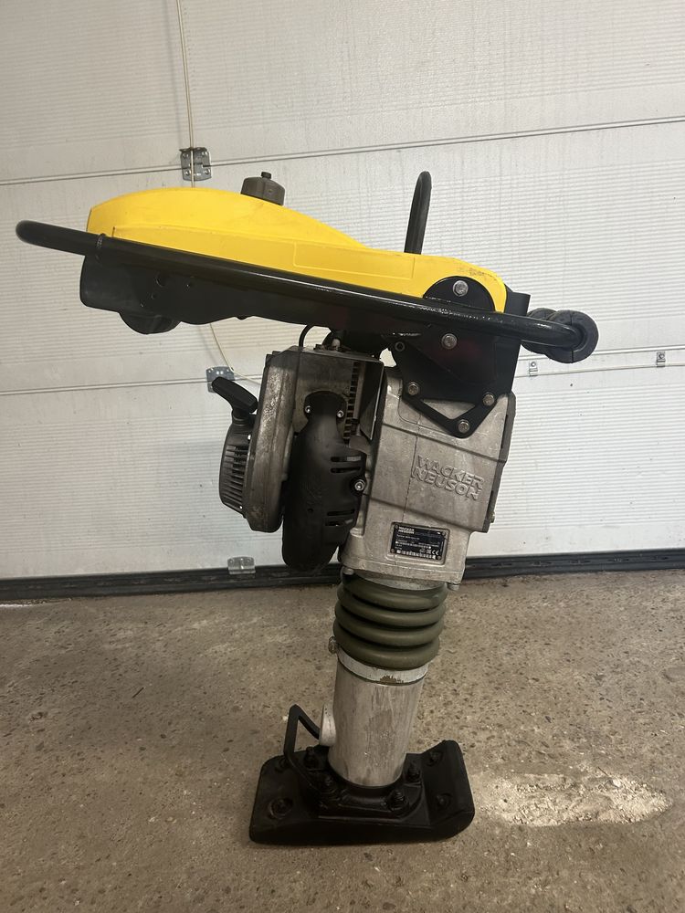 Skoczek ubijak stopa wibracyjna BS 50-2 plus (33) rok 19