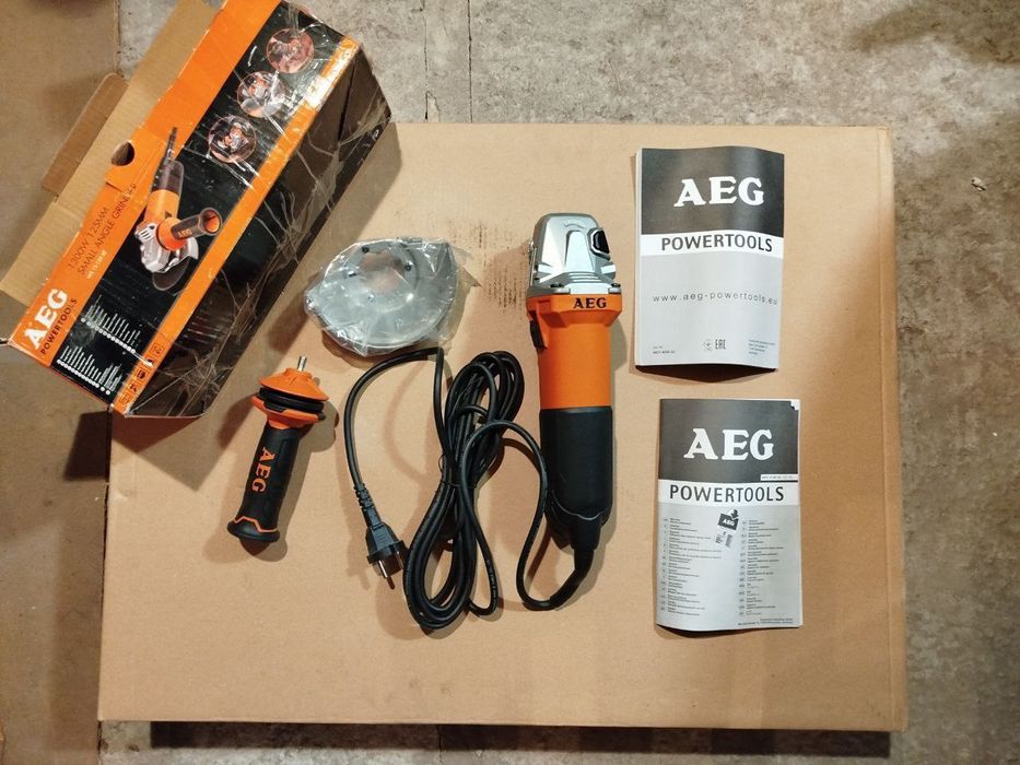 Болгарка AEG WS 13-125 XE — мощность 1300 Вт.