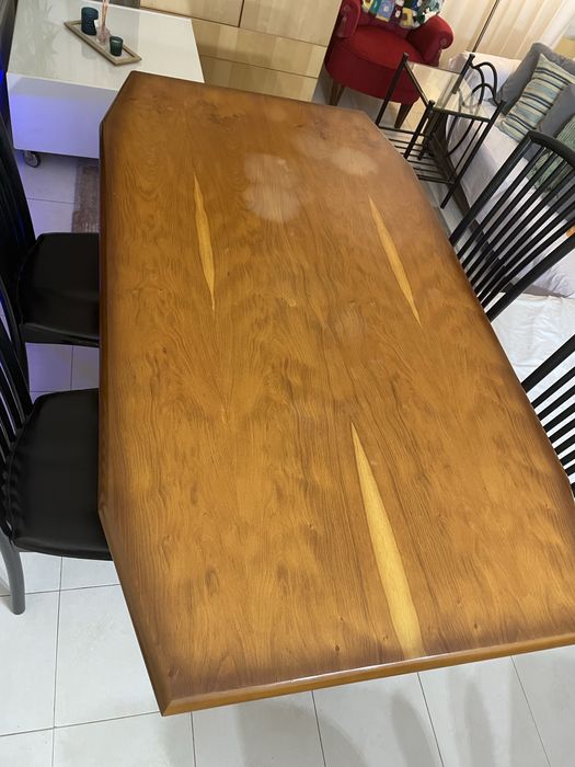 Mesa sala de jantar e cadeiras