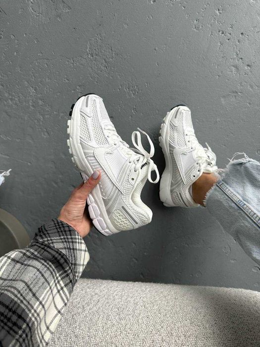 Кросівки Nike Zoom Vomero 5 білі | кроссовки Nike Zoom Vomero 5