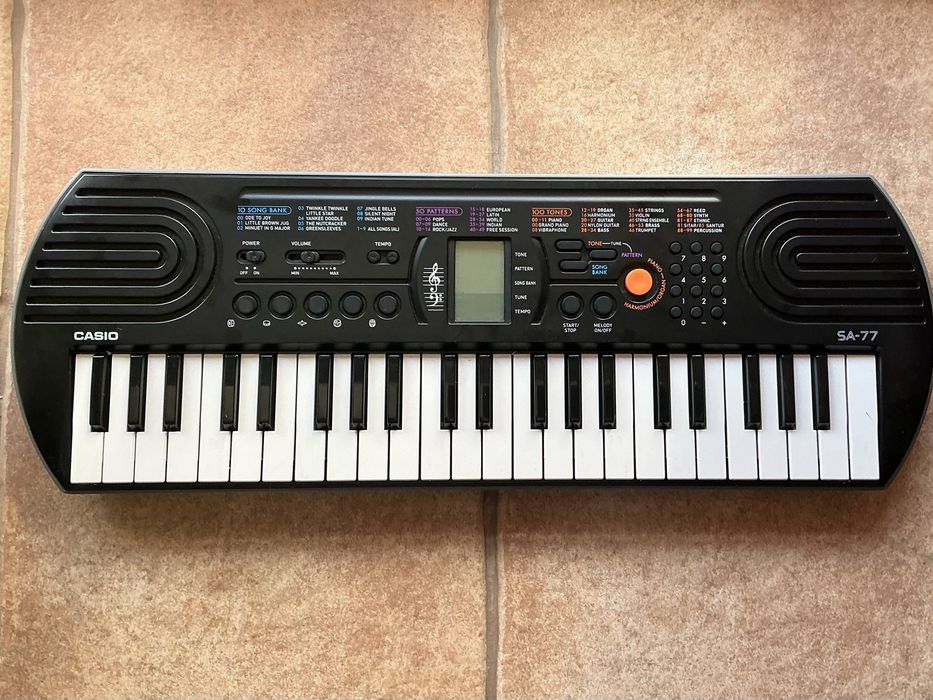 Piano Casio SA-77