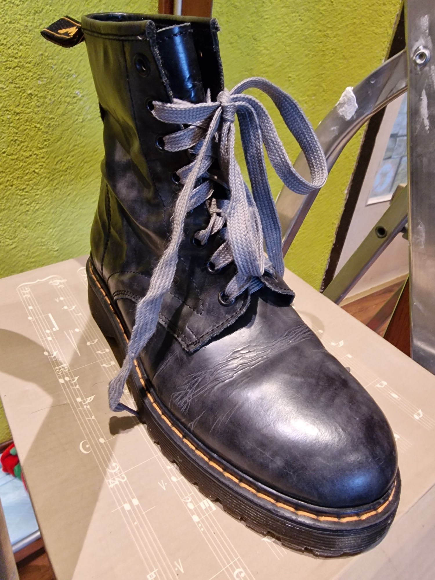 Glany Dr.Martens