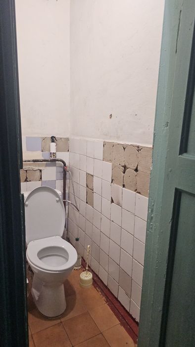 Здається в оренду кімната в гуртожитку в центрі міста
