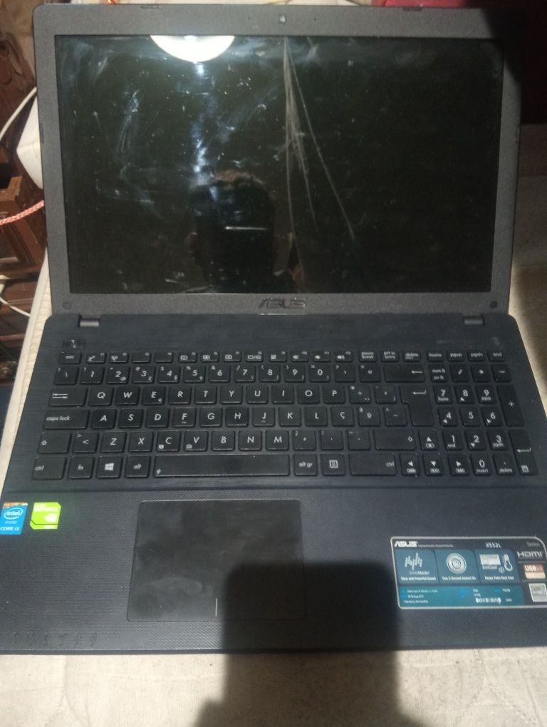 Portátil ASUS para trabalho