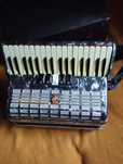 Akordeon Parrot 60 bas