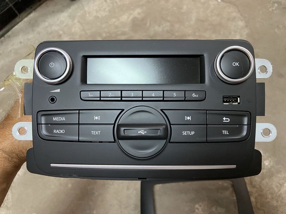 Автомагнітола для Дастера