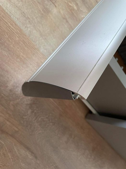 Stolik pod telewizor