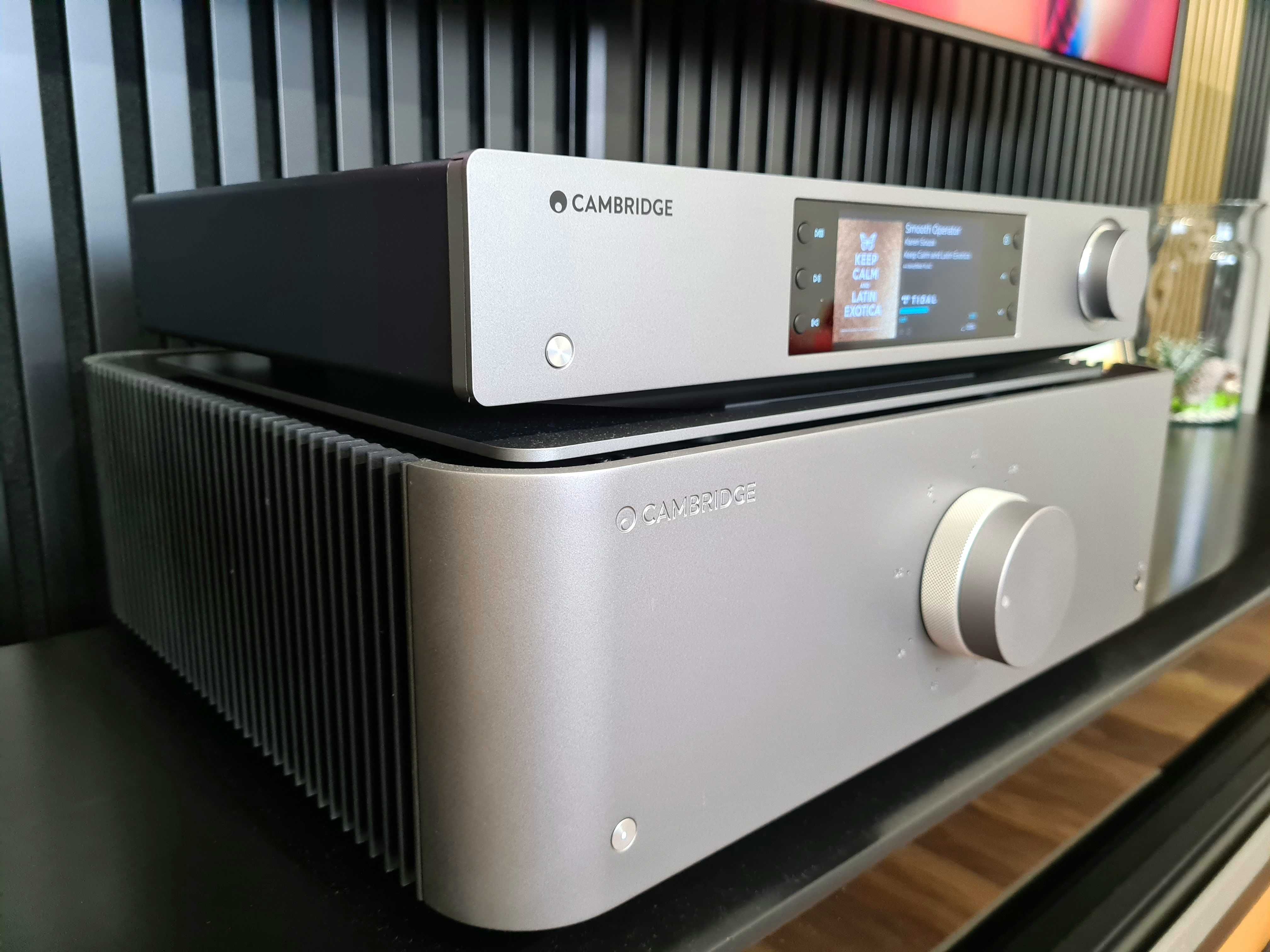 Wzmacniacz zintegrowany Cambridge Audio Edge A