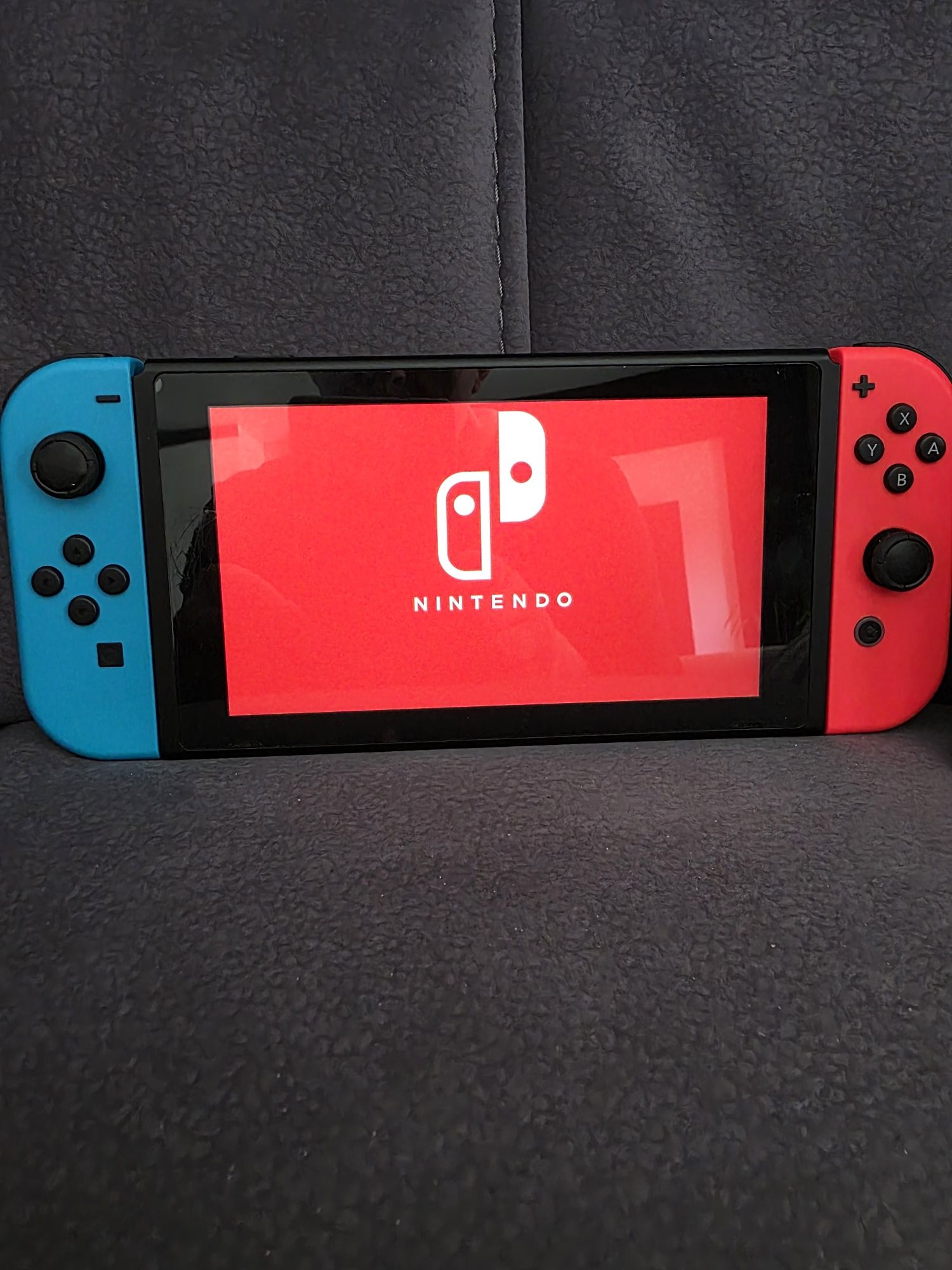 Nintendo Swith v2 plus gry