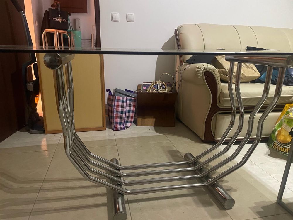 Mesa de jantar em vidro