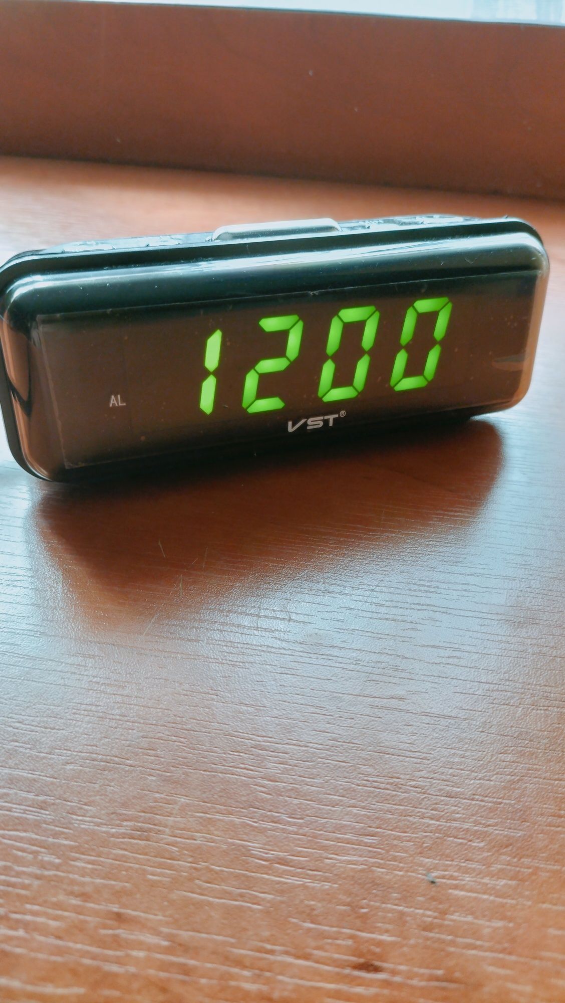 Zegarek sieciowy z budzikiem