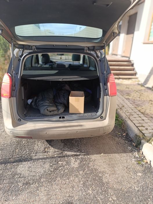 Продам машину peugeot 5008