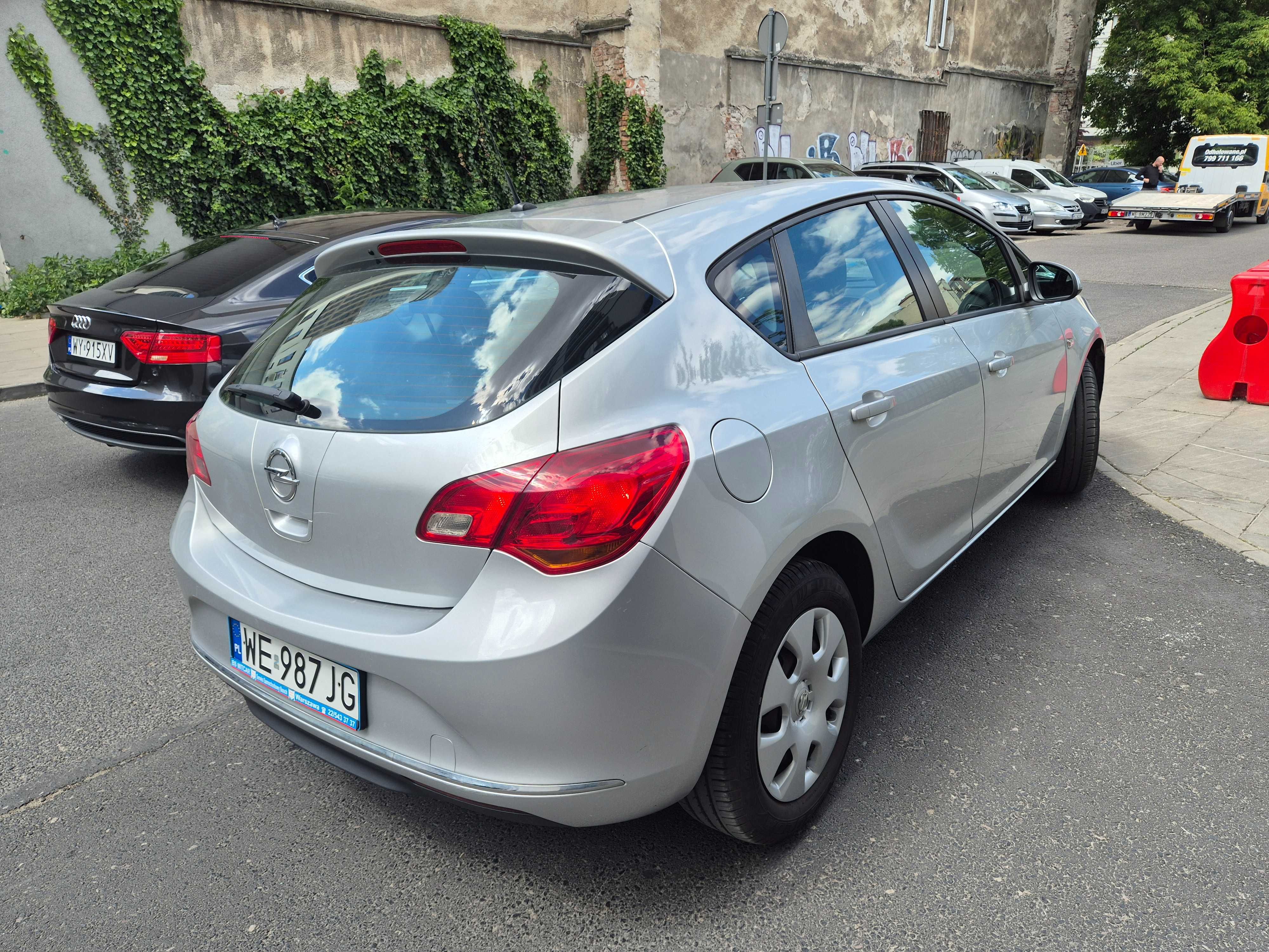 Opel Astra Salon Polska