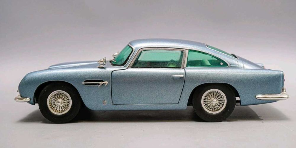 Promocja! Aston Martin DB5 1963 Chrono skala 1:18