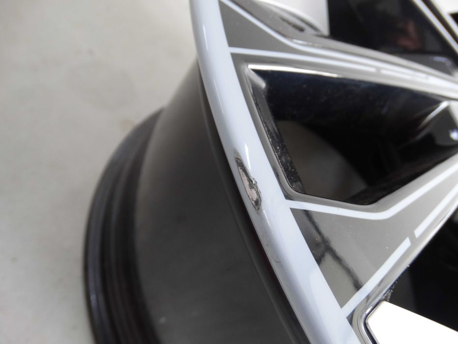 Alufelga Audi E-tron RS 11.5Jx21 ET66 4J3.601.025AD