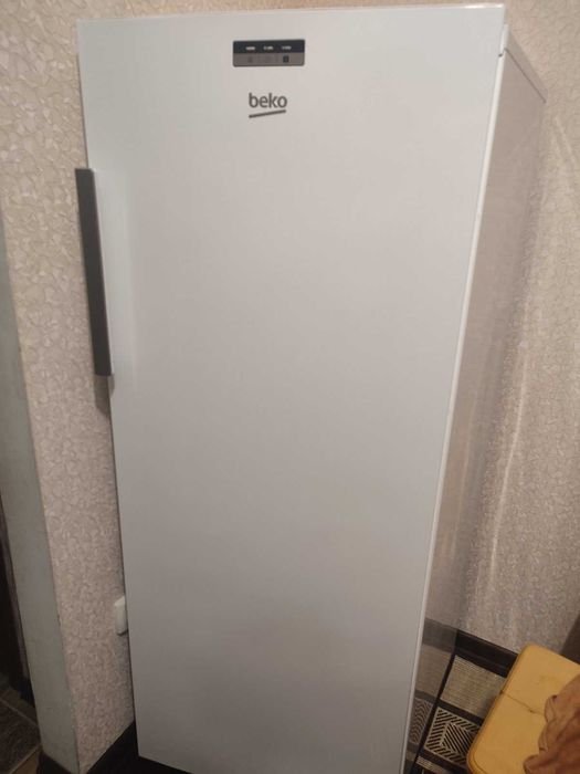 Морозильна камера BEKO