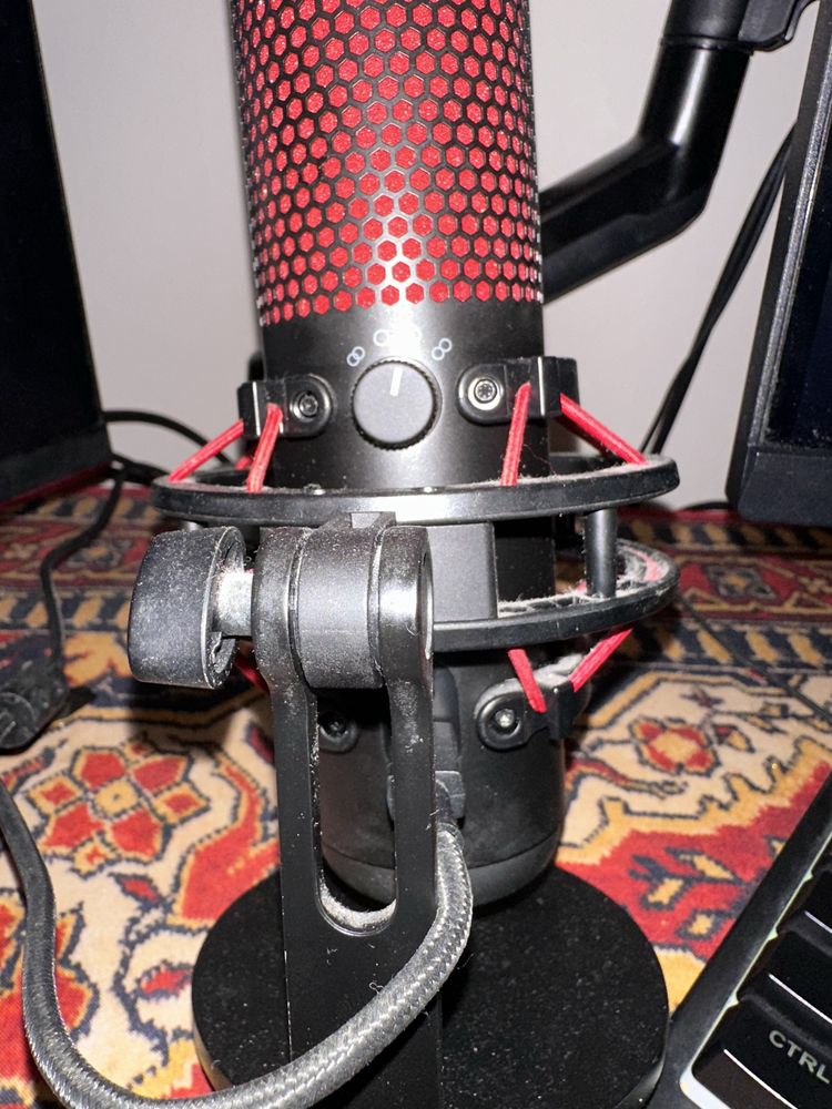 HyperX quadcast mikrofon