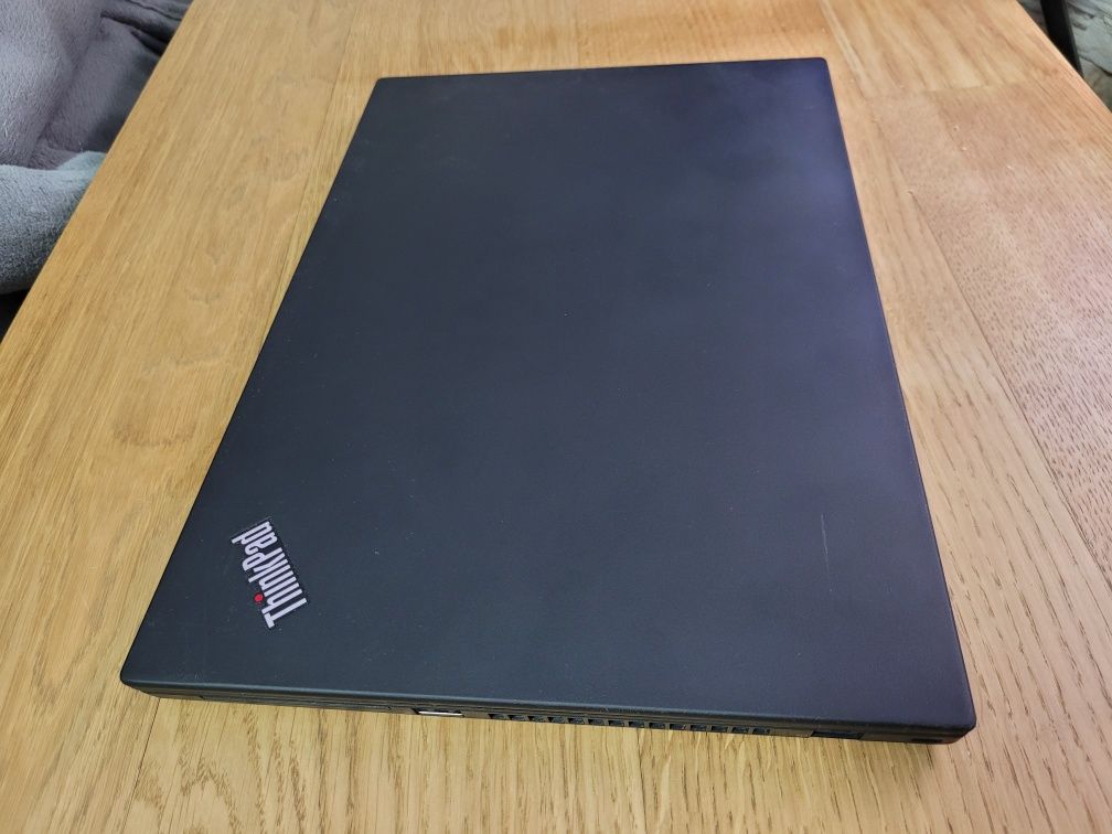 Laptop ThinkPad t490