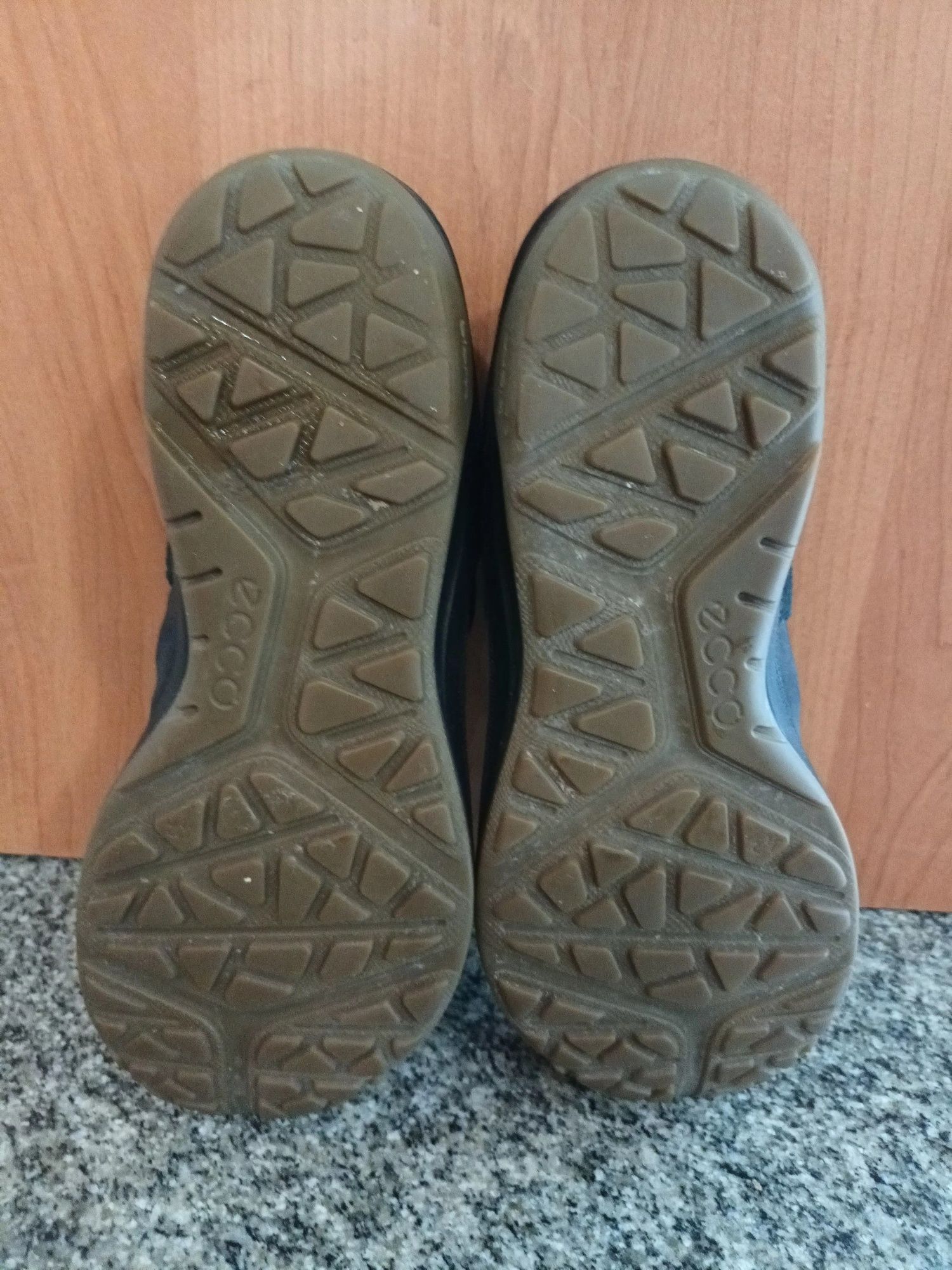 Кроссовки Ecco  biom gore-tex
