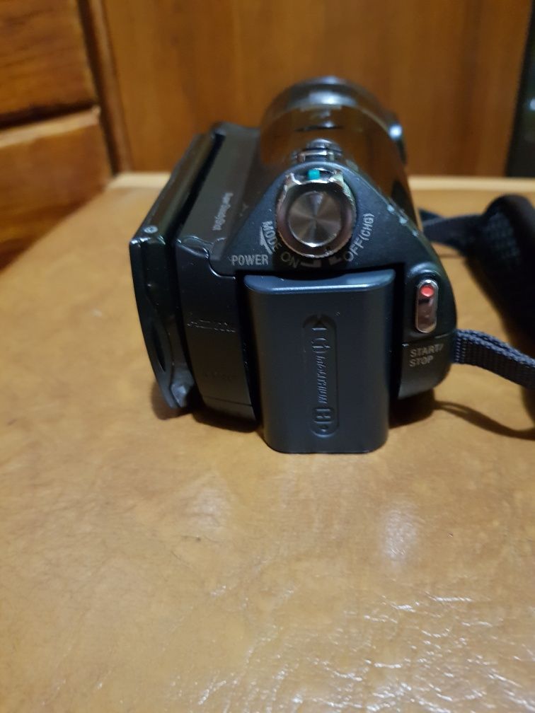 Відеокамера Sony HDR-Cx7ek  CMOS (Carl Zeiss)