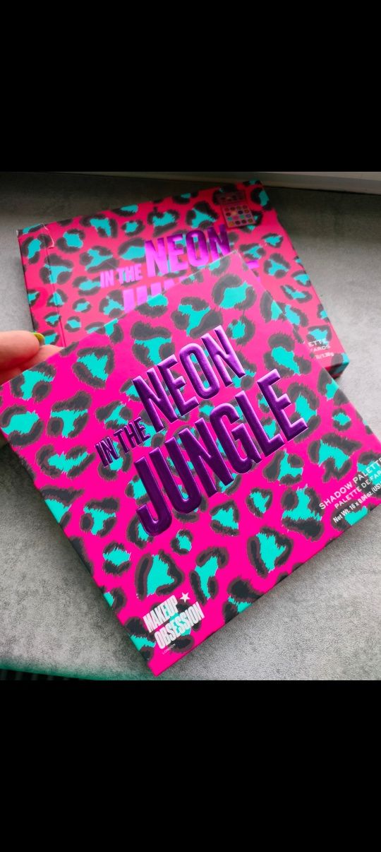 Nowa paleta cieni Makeup Obsession Jungle Neon błysk mat