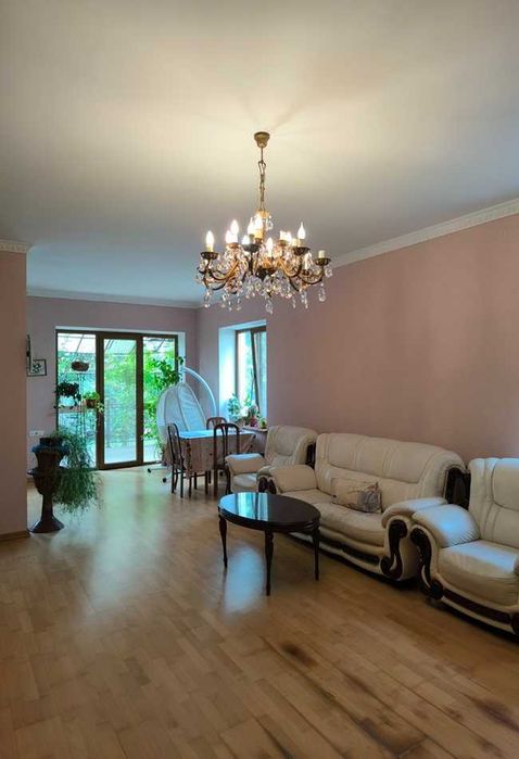 Продам дуплекс с ремонтом, гаражом, участком! seg-01