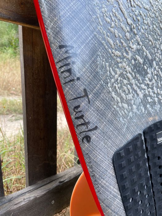 For Sale: Custom Twin Fin Surfboard – 5’7” Round Tail