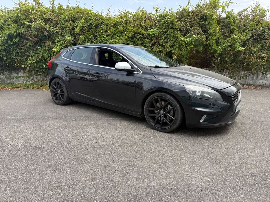 Volvo V40 2.0 D4 R-Design