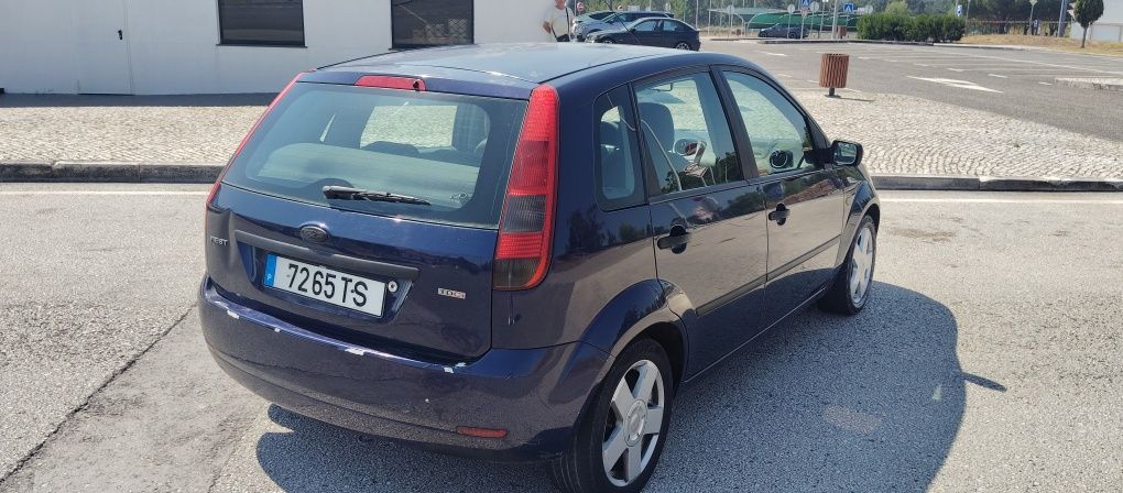Ford fiesta 2002 a gasóleo 35345 kilometros