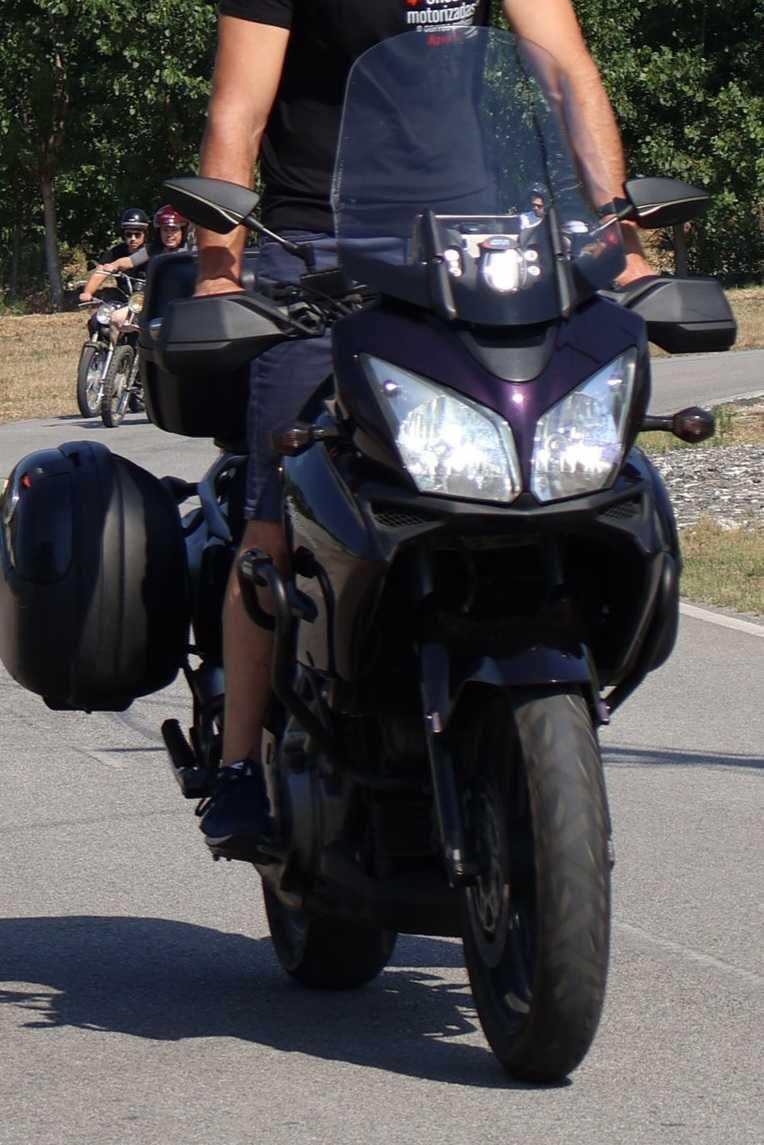 Suzuki v-strom DL 1000 ano 2004