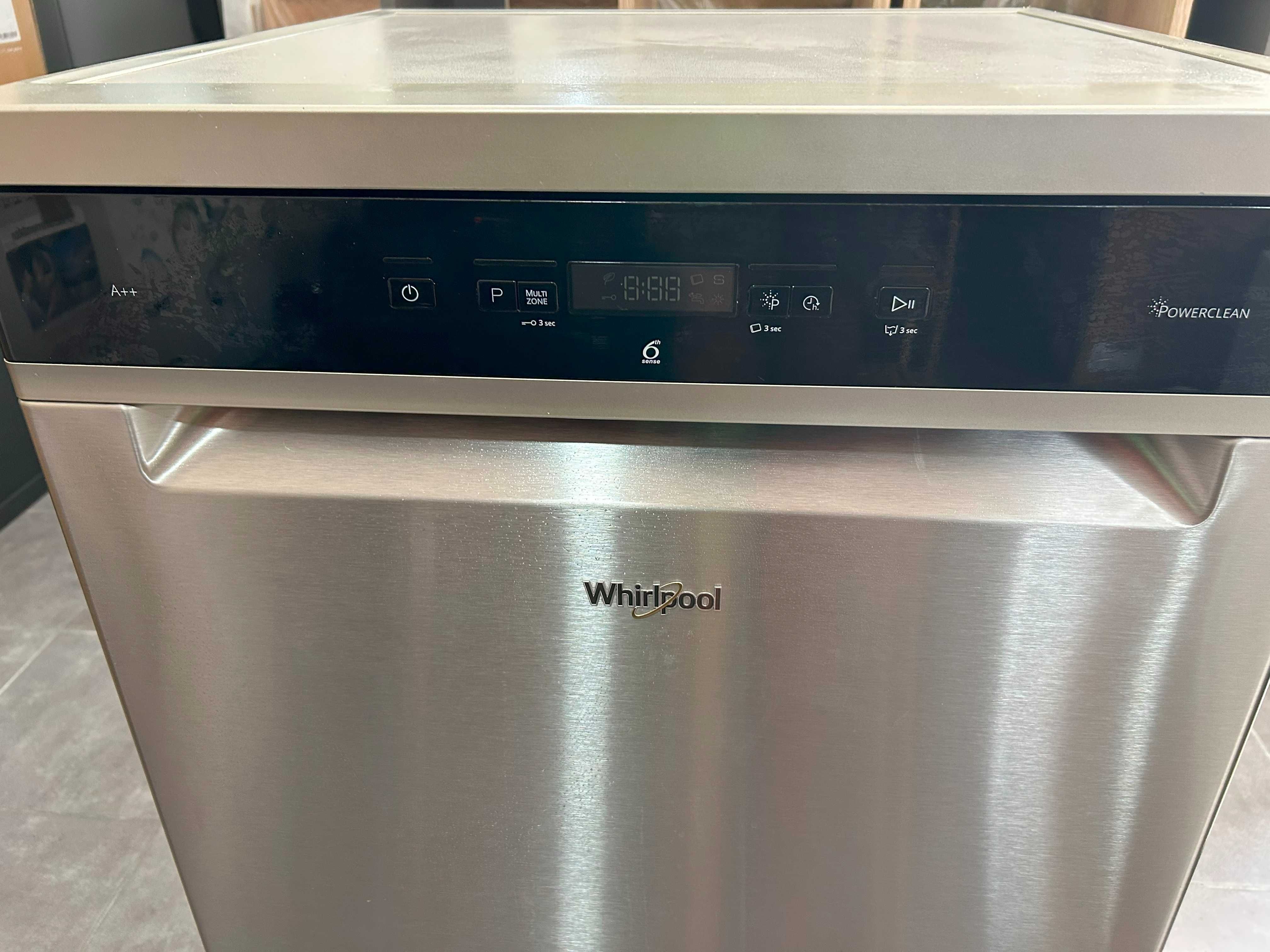 Máquina de Lavar Loiça Whirlpool 6th Sense