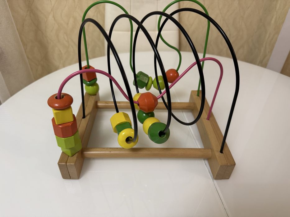 Дитяча бізі-лабіринт