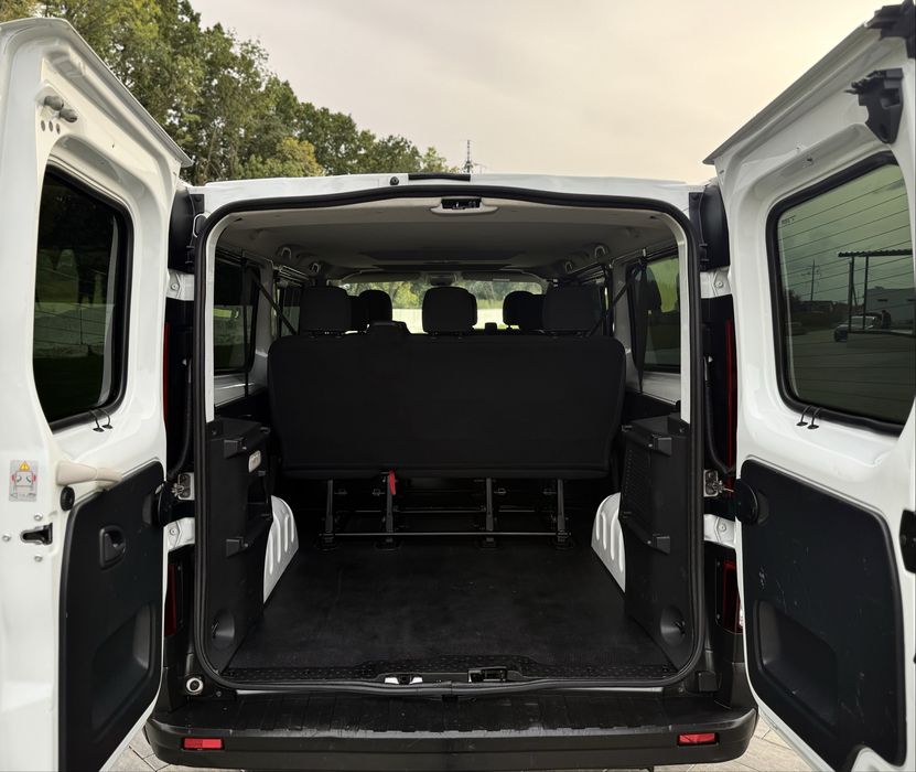 Renault Trafic 9-місць ПАСАЖИР