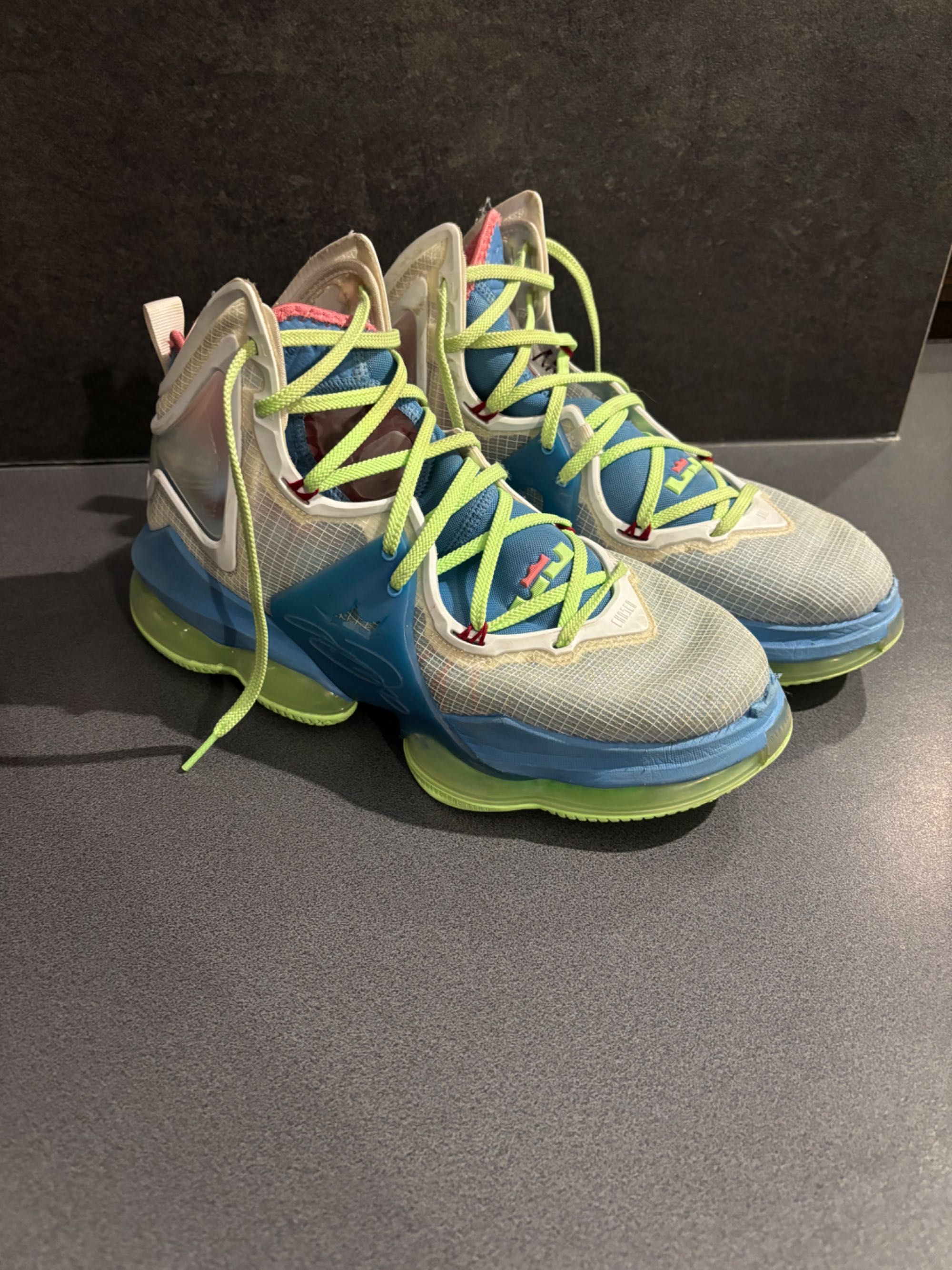 buty koszykarskie LeBron 19