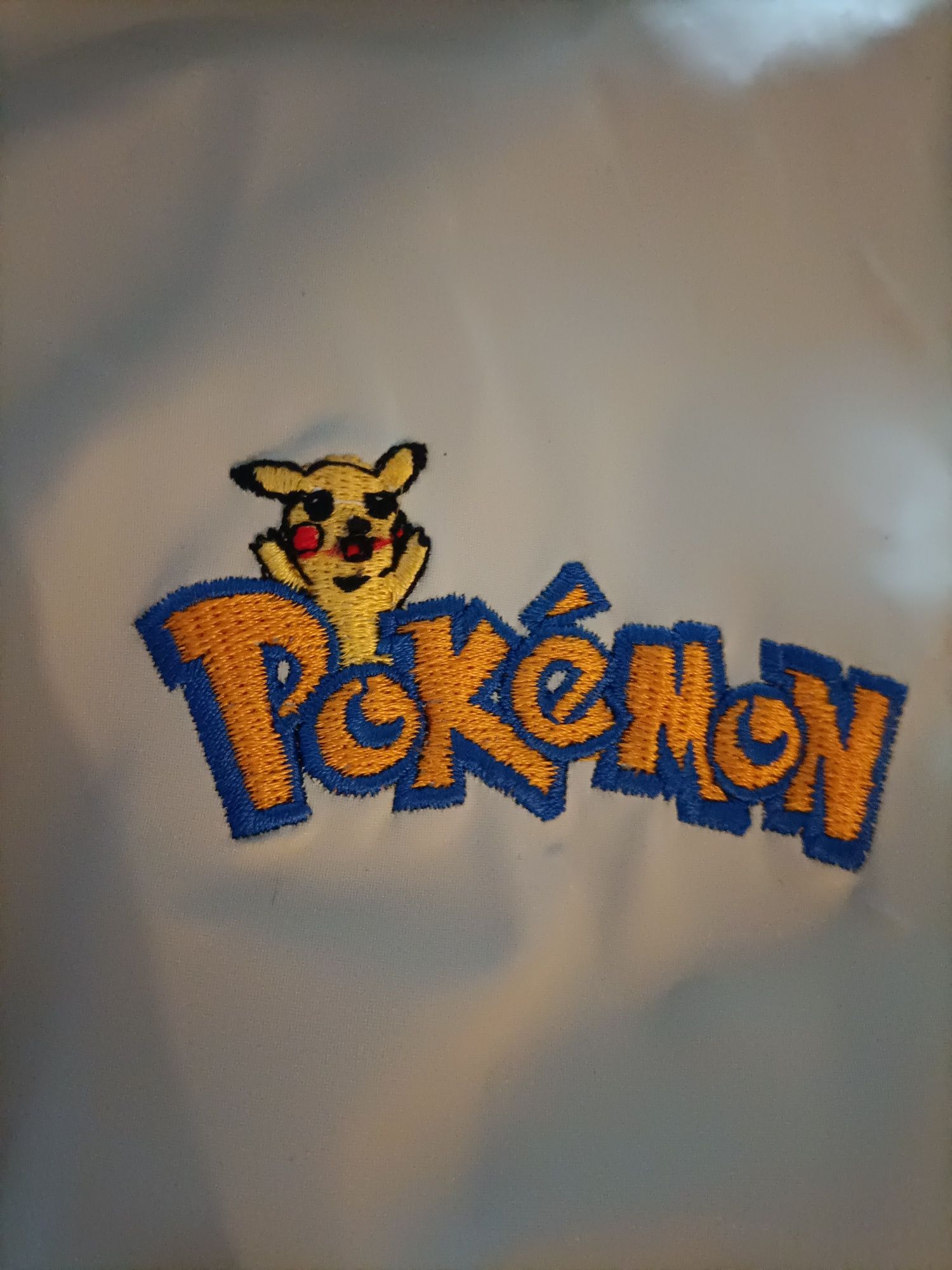 Casaca/kispo Pokémon oficial