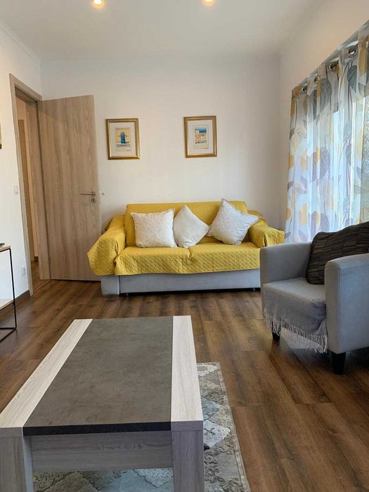 Vendo T2 metro Odivelas