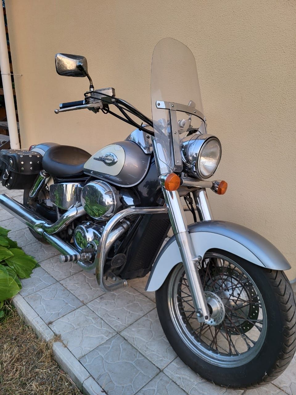 Honda shadow 400