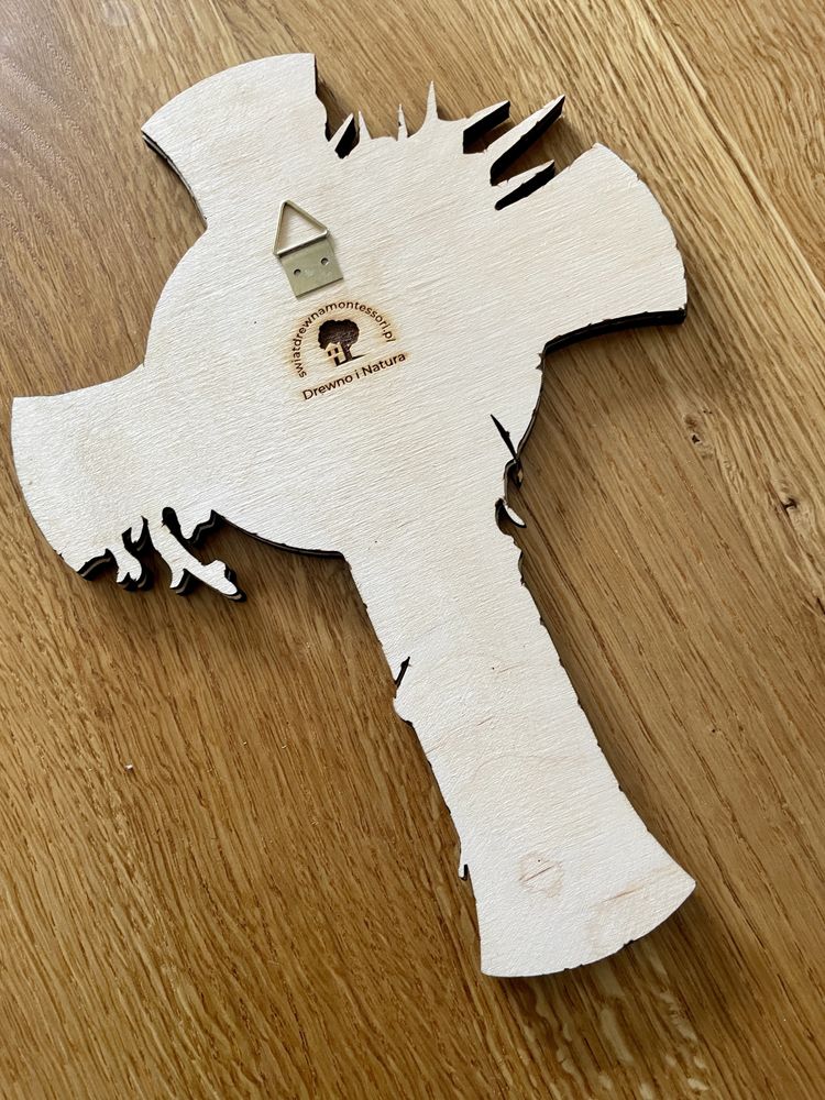Drewniany krzyż b