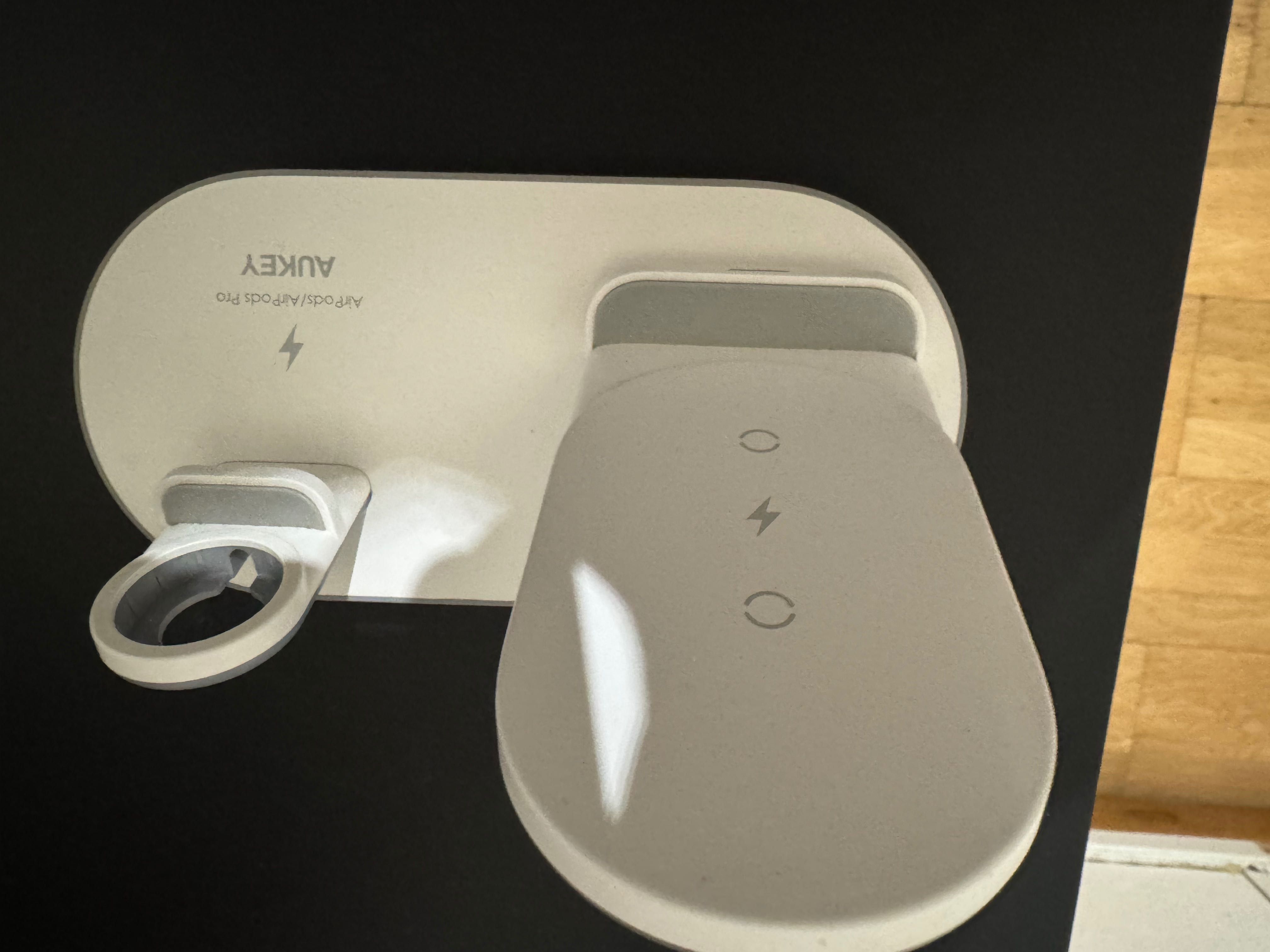 Cargador AUKEY 3 em 1 sem fios .