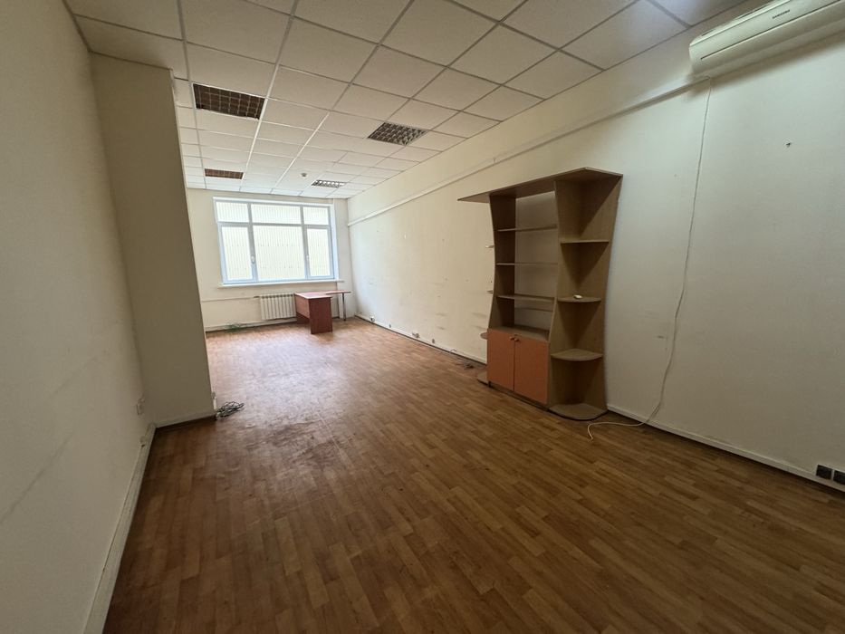 Здам в оренду офіс приміщення 28 кв м метро Голосіївська Васильківська