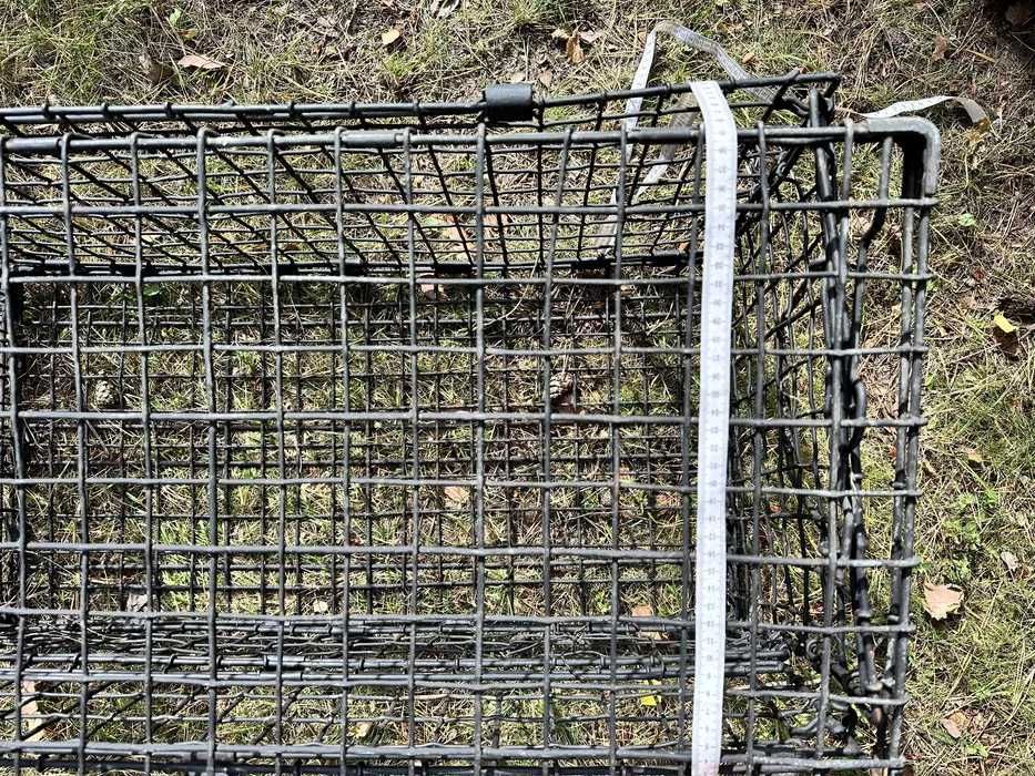 Metalowa klatka do przewożenia drobiu