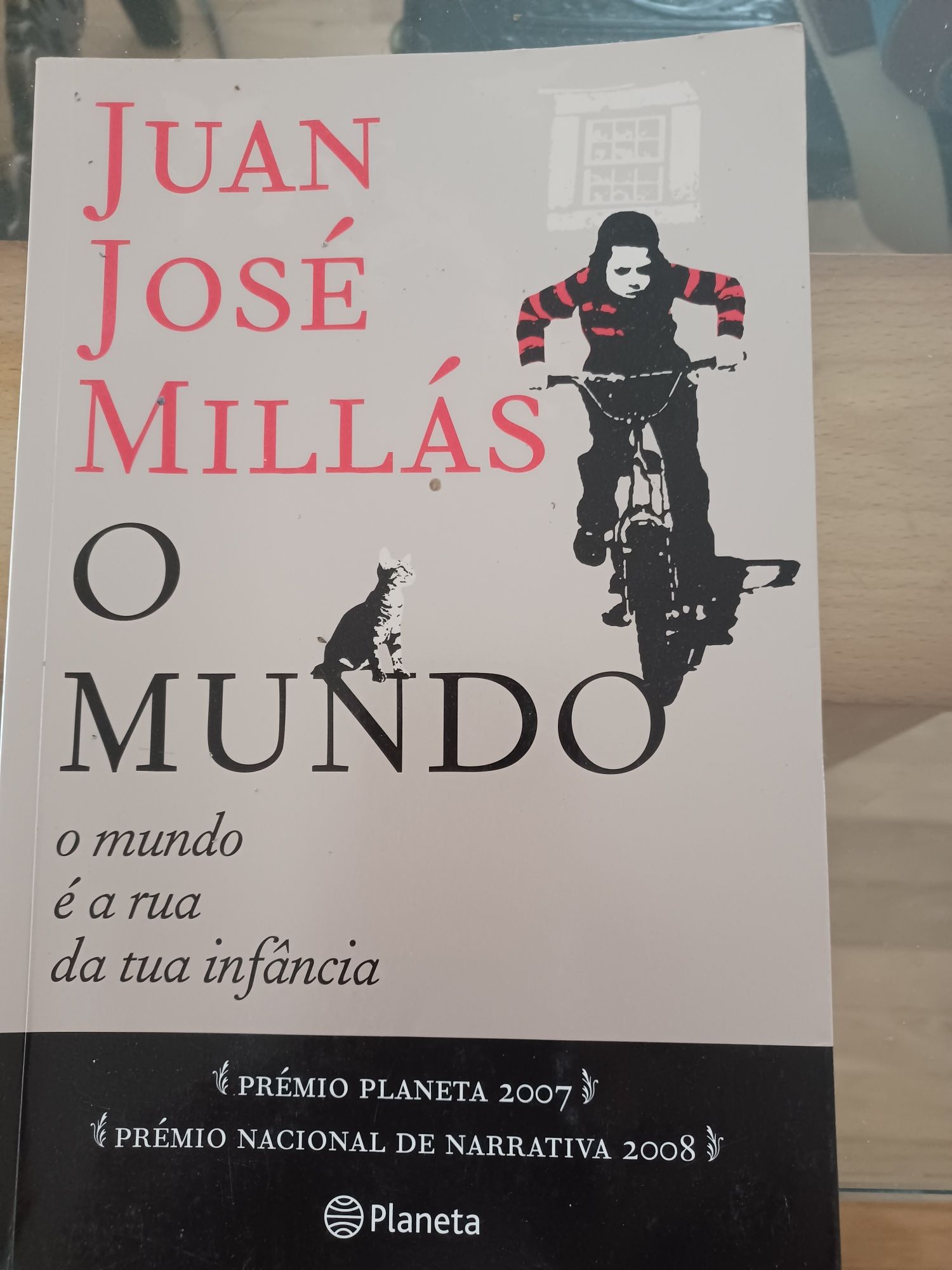 Juan José Millás, "O mundo"