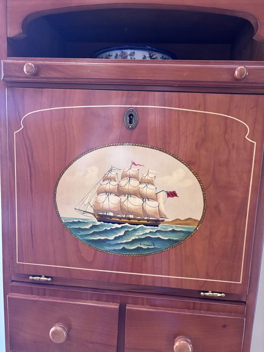 Garrafeira madeira pintada à mão por R. Simonetto