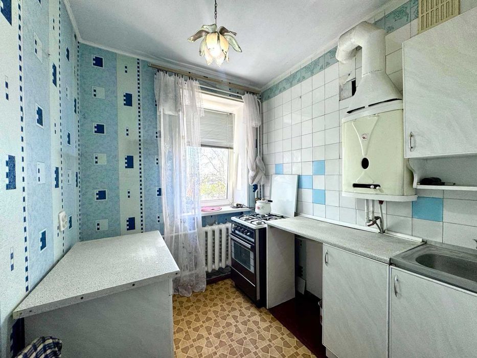 Продаю 1к квартиру на Космонавтів, поруч з Будівельним ринком. ц1