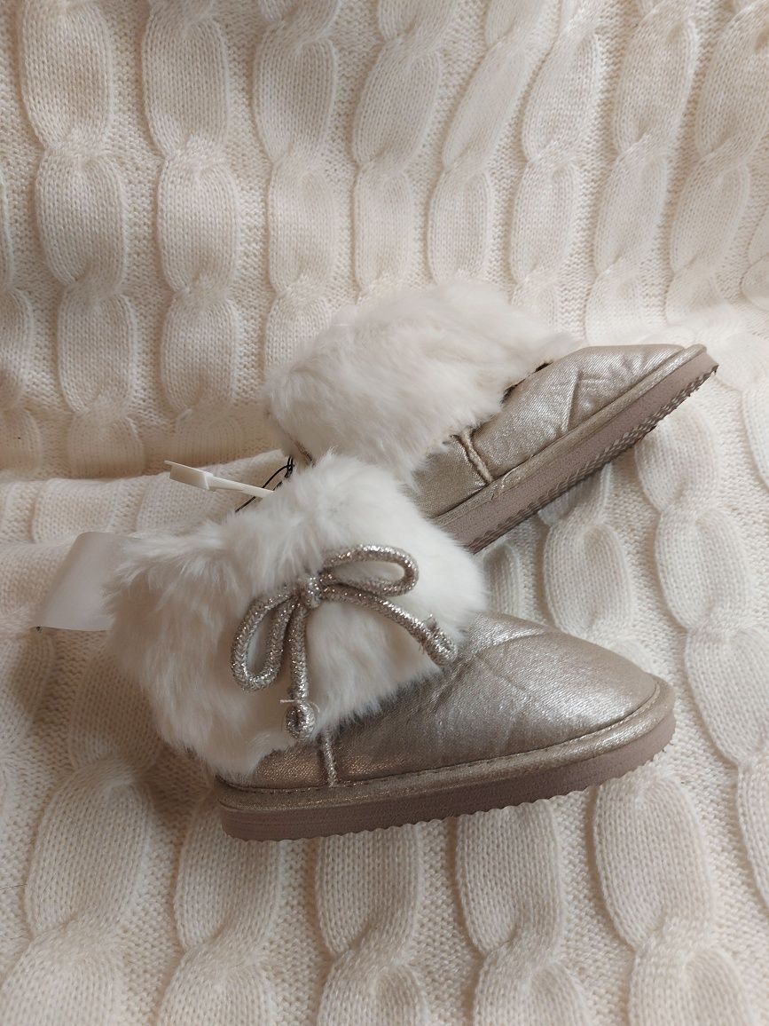 Buty buciki botki kozaczki ocieplane dziewczynki H&M nowe cudo 20/21