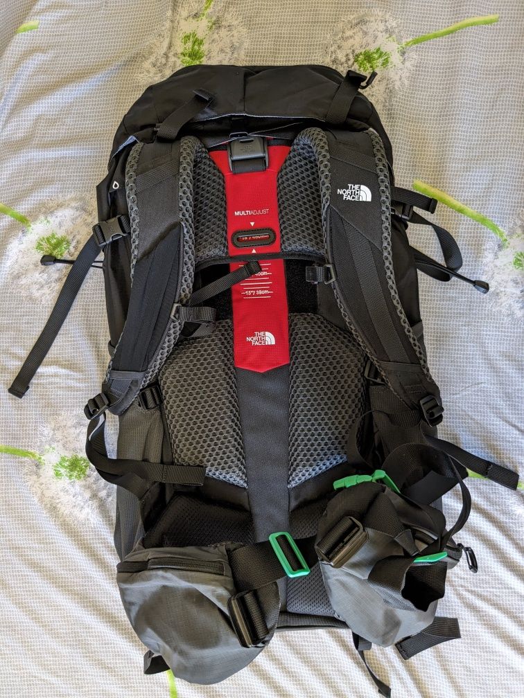 Новый рюкзак the north face trail lite 50