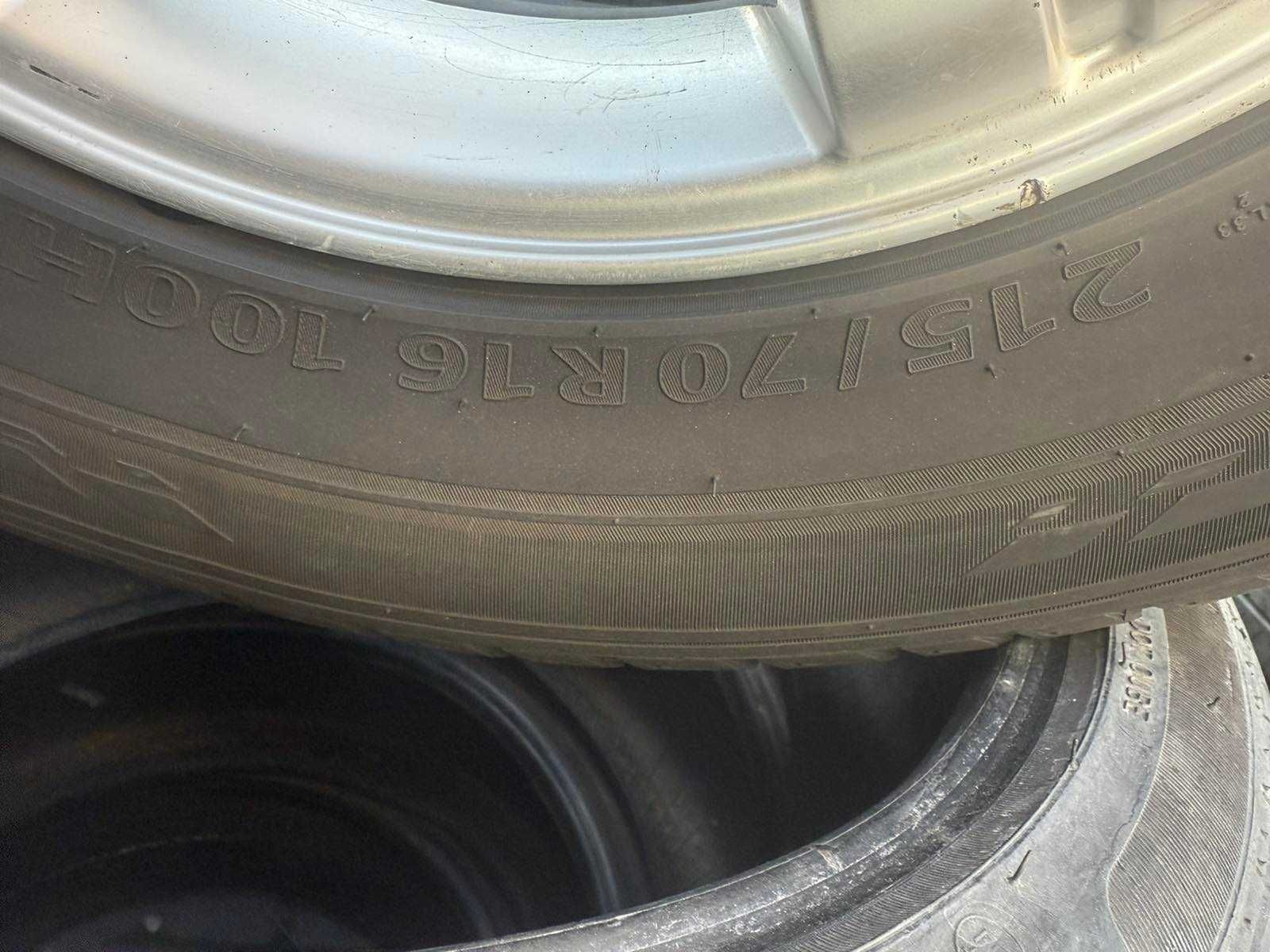 Оригінальні диски R16 5*114.3 6J ET40 DIA67.1 з шинами 215/70/16 KUMHO